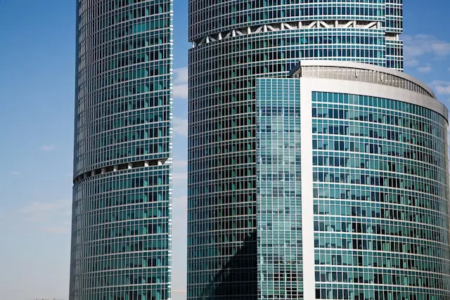 Астананың AIFC әлемдік деңгейдегі қаржы орталығын құрды. Бірақ таланттар нарығы оған әлі ілесе алған жоқ.