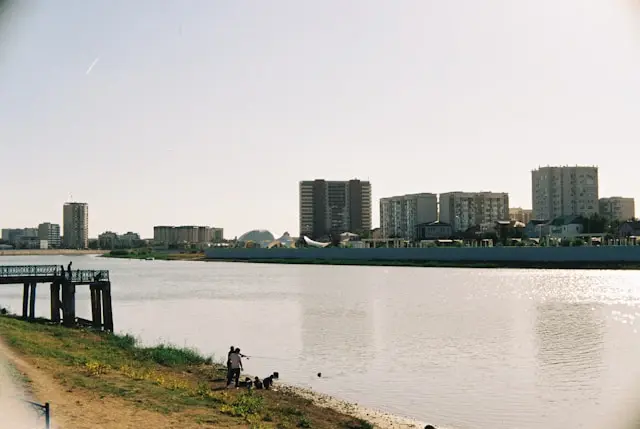 Атыраудағы мұнай-газ логистикасындағы кадр тапшылығы: неге upstream сегментіне салынған $45 миллиардтық инвестиция тар орынды одан әрі ушықтырды