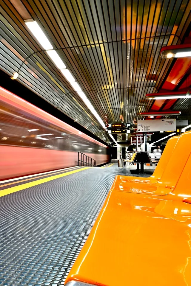 Bonns Logistiksektor investiert Hunderte Millionen in Automatisierung. Die Fachkräfte für den Betrieb sind in ausreichender Zahl nicht vorhanden.