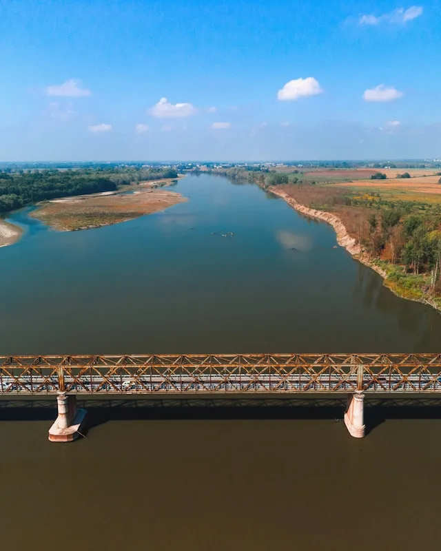 Il Distretto del Mobile di Lusso della Brianza nel 2026: Il Collasso Demografico Dietro Ogni Posizione Vacante