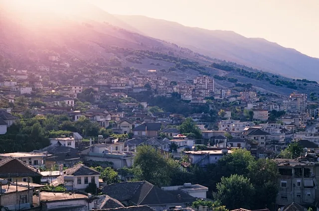 Rekrutimi në Ndërtimtarinë e Durrësit: Pse 300 Milionë € Investime në Port Nuk Kanë Zgjidhur Mungesën e Inxhinierëve