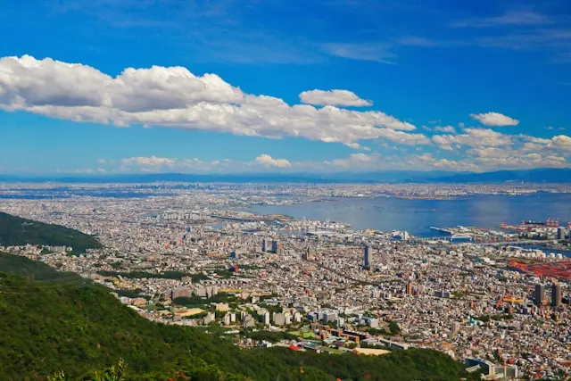 神戸の重工業界は脱炭素化に数千億円を投じているが、必要なエンジニアはまだ存在しない