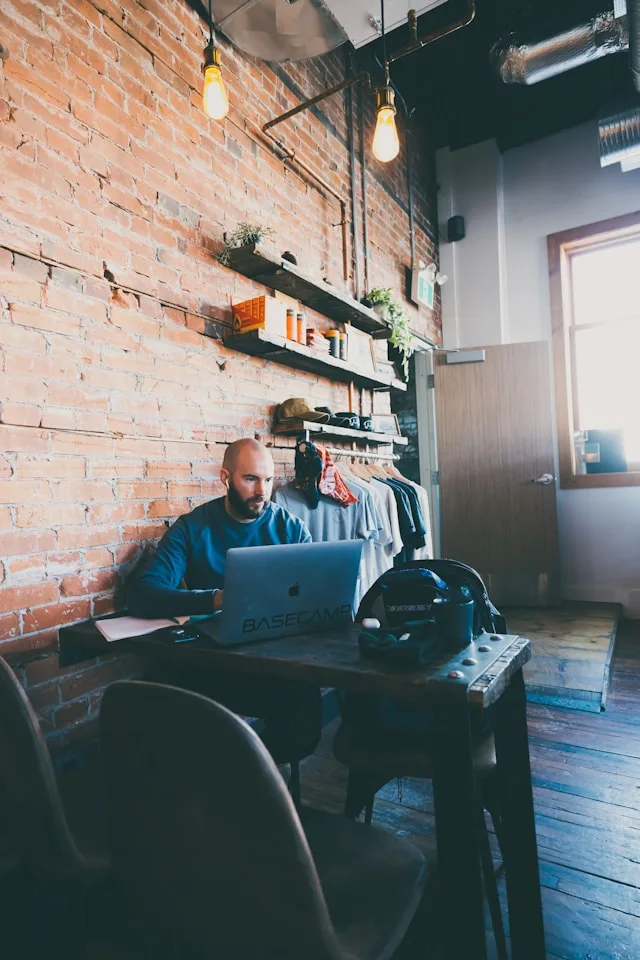 Recrutement TIC à Laval en 2026 : pourquoi l'avantage coût de la ville ne résout pas son problème de talents