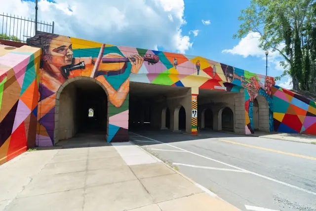 Macon's Financial Services Sector Is Shrinking and Getting Harder to Hire For at the Same Time