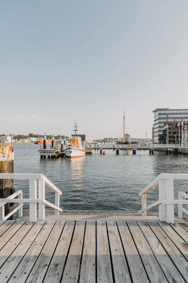 Mainz' Glasfertigungscluster investierte 150 Millionen Euro in Automatisierung. Jetzt fehlen die Ingenieure, um die Anlagen zu betreiben.