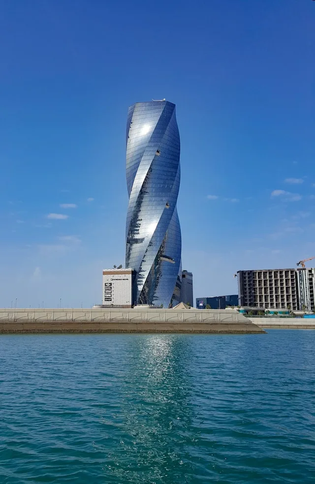 طفرة تراخيص الخدمات المالية في المنامة تفوق قدرة السوق على تأمين الكوادر الداعمة لها