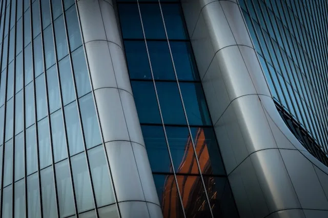 Il Settore Moda di Milano È in Piena Espansione. Il Suo Mercato dei Talenti Si Sta Dividendo in Due.