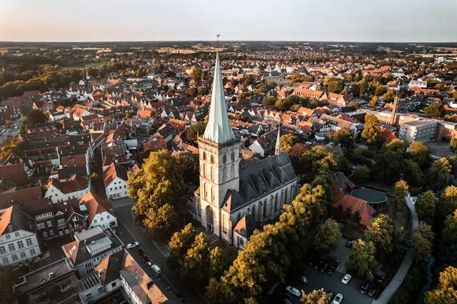 Münsters Digitalsektor bringt mehr Absolventinnen und Absolventen hervor als fast jede andere Stadt dieser Größe. Dennoch kann er die entscheidenden Positionen nicht besetzen