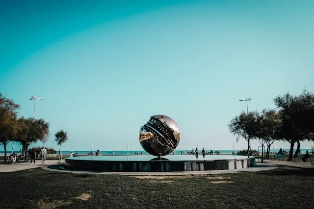 Il distretto del mobile di Pesaro ha investito 48 milioni di euro in automazione. Ma non ha formato la forza lavoro per gestirla.