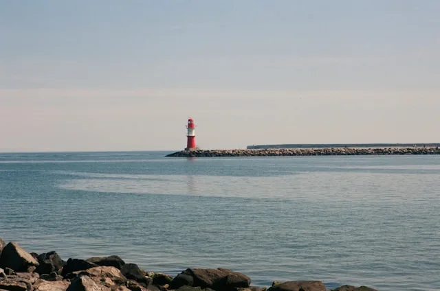 Rostocks maritime Neuausrichtung hat die Belegschaft überholt: Die Talentkrise hinter dem Schwenk zu Verteidigung und Windenergie