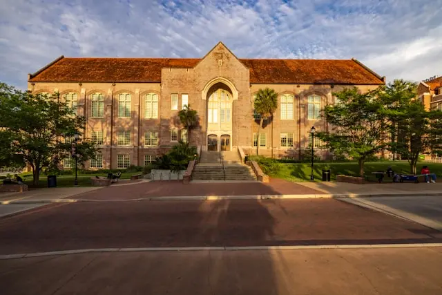 Relaciones gubernamentales en Tallahassee en 2026: los ingresos crecen, pero el talento sénior no